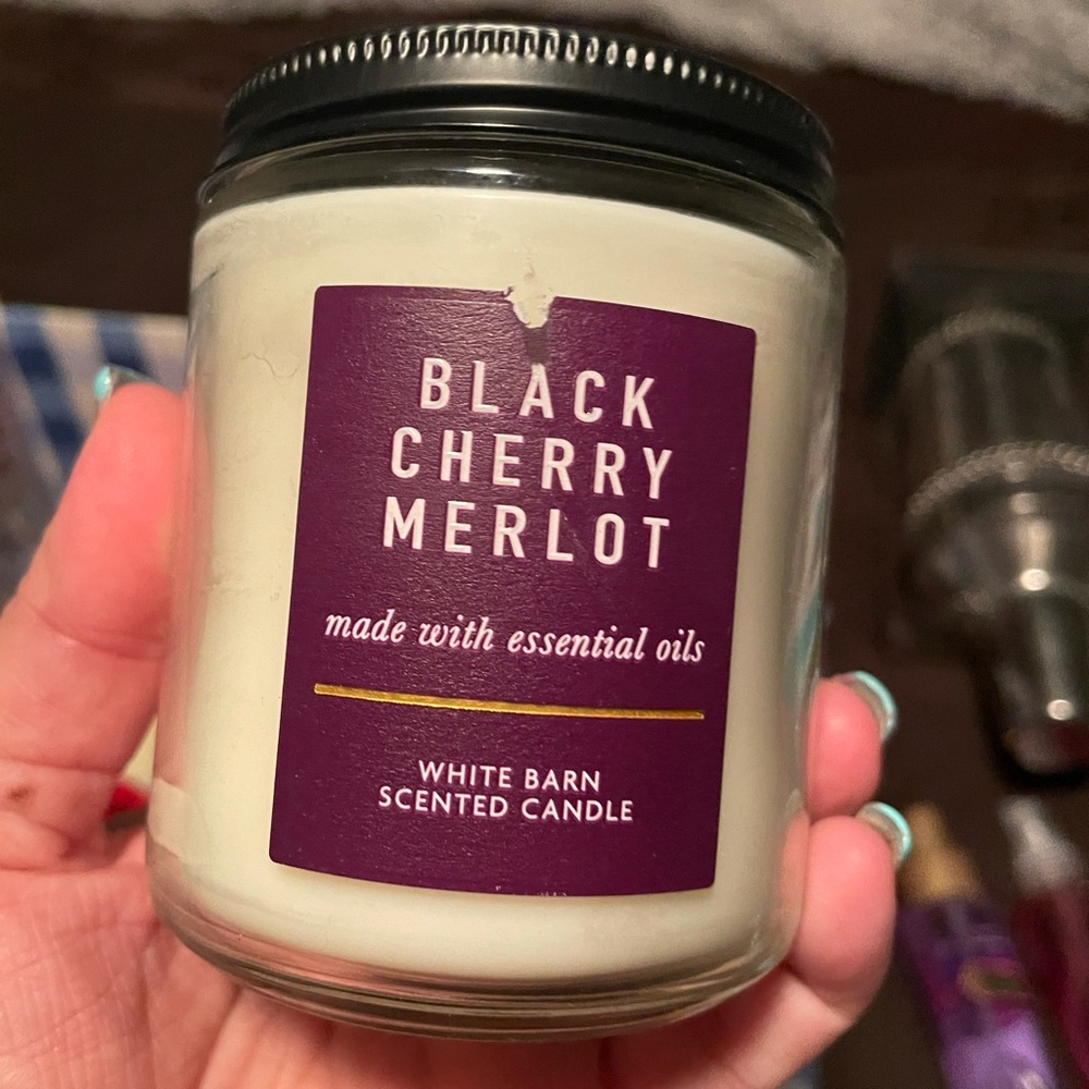 COPY - 3 candle 2 body sprays 2 showergels and mo…